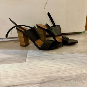 3/$10 🌼 Ardene Block Heels